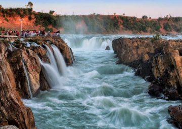 Dhuandhar_Dhuadhar__waterfalls_Bheraghat_Jabalpur_Madhya_Pradesh_INDIA_687x478